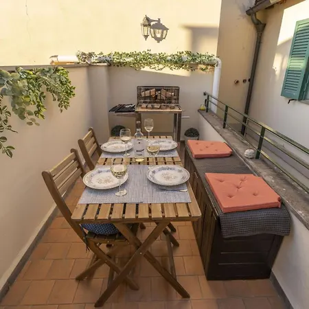 3 Terrace In * Florence